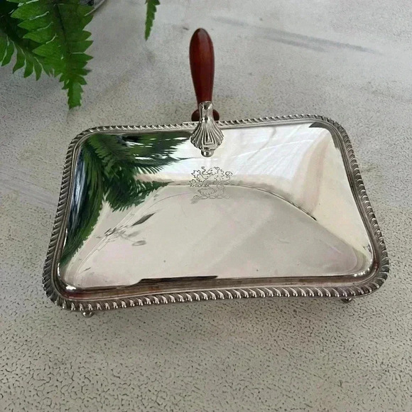 Vintage Poole Silver Plated Crumb Catcher Silent Butler - Picture 1 of 14
